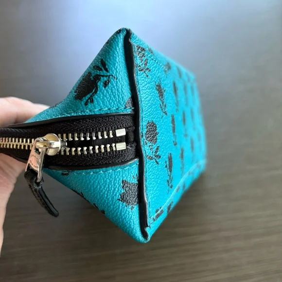 Coach Badlands Cosmetic Case (Blue/Black) 2016 - Picture 9 of 12